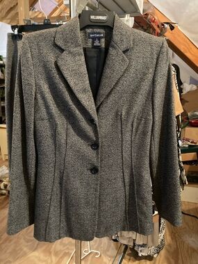 Ann Taylor Women's Charcoal Gray Tailored Blazer and skirt